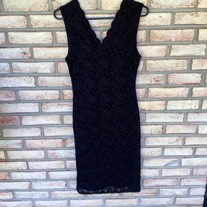 Black lace bodycon dress